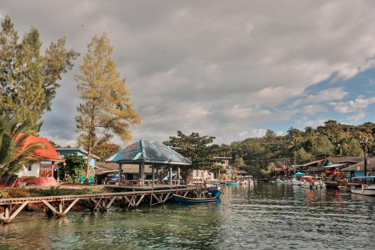 Baan Rabieng Talay Homestayบ้านระเบียงทะเล โฮมสเตย์เกาะกูด Ko Kut Экстерьер фото